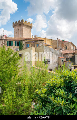 Vista panoramica a Capalbio, pittoresco villaggio sulla provincia di Grosseto. Toscana, Italia. Foto Stock