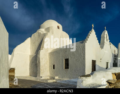 La vecchia chiesa cristiana di Paraportiani nell'isola di Mikonos, Grecia. Foto Stock