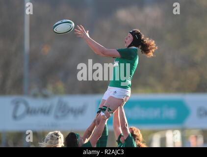 Energia Park, Dublin, Irlanda. Xviii Nov, 2018. Womens internazionale di rugby, Irlanda contro STATI UNITI D'AMERICA; Aoife McDermott (Irlanda) raccoglie la sfera lineout Credito: Azione Sport Plus/Alamy Live News Foto Stock