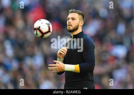 Londra, Regno Unito. Il 18 novembre 2018. Inghilterra portiere Butland Jack (13) durante la UEFA Nazioni League match tra Inghilterra e Croazia allo Stadio di Wembley, Londra domenica 18 novembre 2018. (©MI News & Sport Ltd | Alamy Live News) Foto Stock