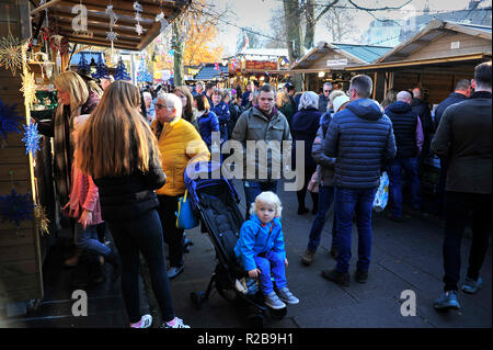 Harrogate durante il Mercatino di Natale weekend, England Regno Unito Foto Stock