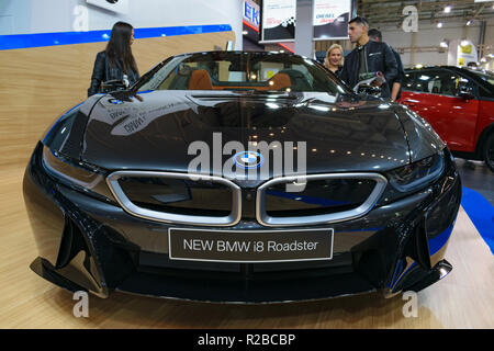 Ag. Kosmas, Grecia - 10 Novembre 2018: BMW i8 Roadster Foto Stock