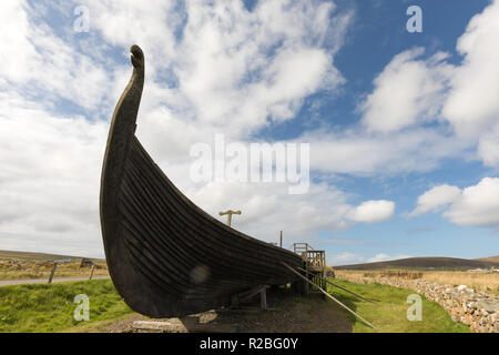 Gokstad Viking longship, replica, Haroldswick, Shetalnd Foto Stock