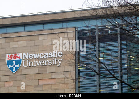 Newcastle upon Tyne/Inghilterra - 10 Gennaio 2018: Università di Newcastle edificio segno Foto Stock