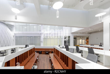 Ufficio moderno spazio aperto interno Foto Stock