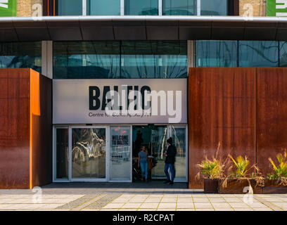 La Rank Hovis ha Baltic mulino di farina ora centro di esposizione di arte ponte, Newcastle Upon Tyne, England, Regno Unito Foto Stock