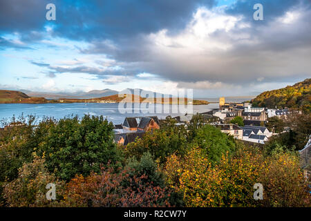 Lo skyline di Oban in autunno, Argyll in Scozia - Regno Unito Foto Stock