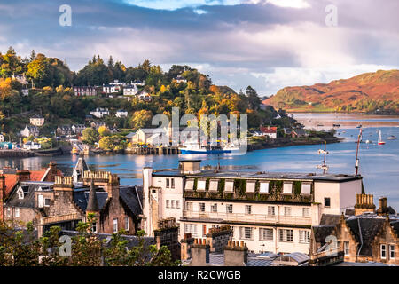 Lo skyline di Oban in autunno, Argyll in Scozia - Regno Unito Foto Stock