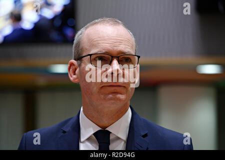 Bruxelles, Belgio. Il 19 novembre 2018. L'Irlanda estere e il ministro del Commercio Simon COVENEY assiste ad una UE del Consiglio Affari Generali. Alexandros Michailidis/Alamy Live News Foto Stock