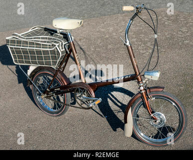 Raleigh RSW MII degli anni sessanta bicicletta compatta Foto Stock