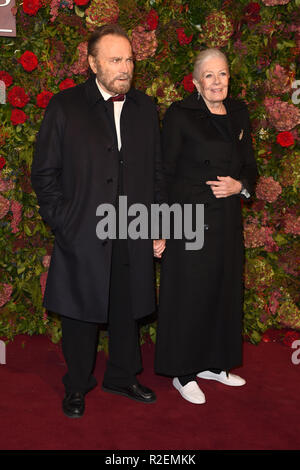 Foto deve essere accreditato ©Alpha premere 079965 18/11/2018 Franco Nero e Vanessa Redgrave 64a Evening Standard ES Theatre Awards 2018 Royal Theatre di Londra Foto Stock