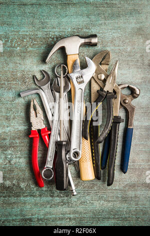 Set di strumenti. Utensili a mano per gli artigiani. Foto Stock