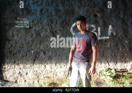 Kinatay Anno : 2009 Direttore : Brillante Mendoza Coco Martin Foto Stock