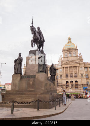 Praga, Repubblica Ceca - 5 Agosto 2018: Praga museo nazionale di palazzo di Piazza Venceslao Repubblica Ceca famoso punto di riferimento in Europa. Foto Stock