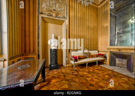 Italia Piemonte Torino Granieri palace Circolo dei lettori la stanza di Camillo Benso Conte di Cavour Foto Stock