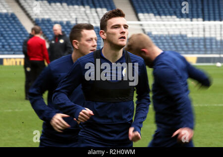 Andy Roberson della Scozia durante la sessione di allenamento a Hampden Park, Glasgow. PREMERE ASSOCIAZIONE foto. Data immagine: Lunedì 19 novembre 2018. Scopri la storia di calcio della Pennsylvania Scotland. Il credito fotografico dovrebbe essere: Jane Barlow/PA Wire. Foto Stock