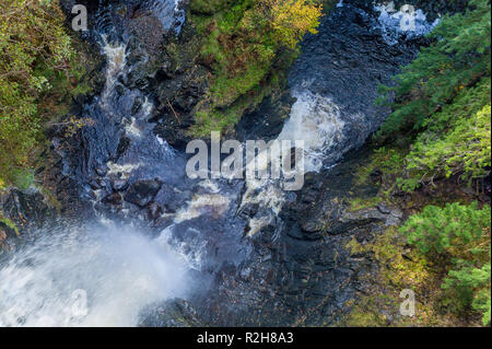 Plodda cade in Glen Affric, altopiani, Scozia Foto Stock