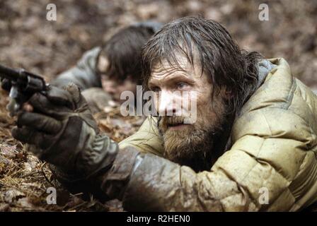 La strada Anno : 2009 USA Director : John Hillcoat Viggo Mortensen, Kodi Smit-McPhee basato sul romanzo di Cormac McCarthy del premio Pulizter romanzo vincente. Foto Stock