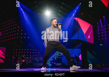 La Svizzera, Zurigo - Novembre 16, 2018. Il cantante britannico e cantautore Olly Murs esegue un concerto dal vivo durante la Energy Star notte 2018 in Hallenstadion di Zurigo. (Photo credit: Gonzales foto - Tilman Jentzsch). Foto Stock