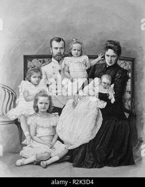 Nicolás II de Rusia y su familia. Grabado según foto de Levitsky. 16 de agosto de 1901. Autore: la storia del mondo / Russia. Foto Stock