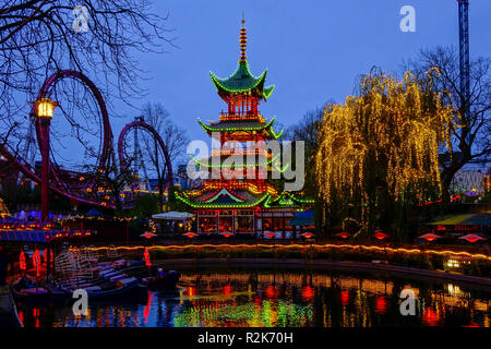 Natale a Tivoli a Copenaghen Foto Stock