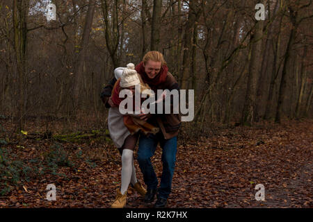 Matura in amore, Passeggiata d'autunno, Foto Stock