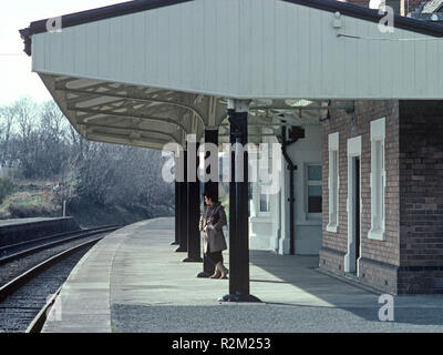 Criccieth stazione ferroviaria, Dovey giunzione Pwllheli Cambrian Coast linea ferroviaria, Gwynedd, Galles, Gran Bretagna Foto Stock