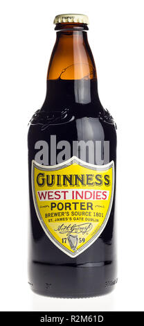 Una bottiglia di Guinness West Indies Porter Foto stock - Alamy