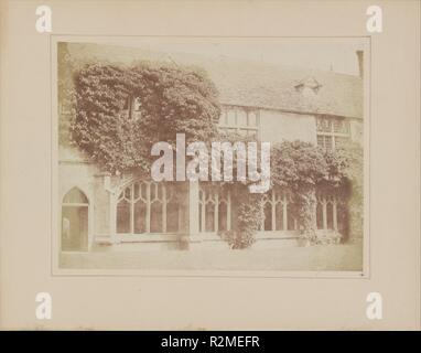 Chiostri di Lacock Abbey. Artista: William Henry Fox Talbot (British, Dorset 1800-1877 Lacock). Data: 1842. Museo: Metropolitan Museum of Art di New York, Stati Uniti d'America. Foto Stock