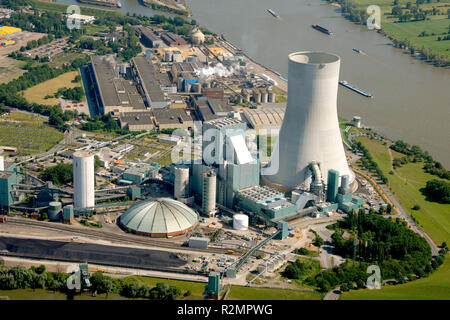 Centrali a carbone vegetale azienda Evonik STEAG Duisburg Walsum, Norske Skog factory Duisburg, Duisburg, la zona della Ruhr, Renania settentrionale-Vestfalia, Germania, Europa Foto Stock