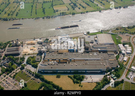 Centrali a carbone vegetale azienda Evonik STEAG Duisburg Walsum, Norske Skog factory Duisburg, Duisburg, la zona della Ruhr, Renania settentrionale-Vestfalia, Germania, Europa Foto Stock