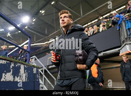 Gelsenkirchen (Germania). Xix Nov, 2018. Leon GORETZKA, DFB 6 in arrivo alla Veltins Arena GERMANIA - PAESI BASSI Importante: DFB regolamenti vietano qualsiasi uso di fotografie come sequenze di immagini e/o quasi-video. Nazioni Football League, stagione 2018/2019, Gelsenkirchen, Germania, 19 novembre 2018. DFB, © Peter Schatz / Alamy Live News Foto Stock