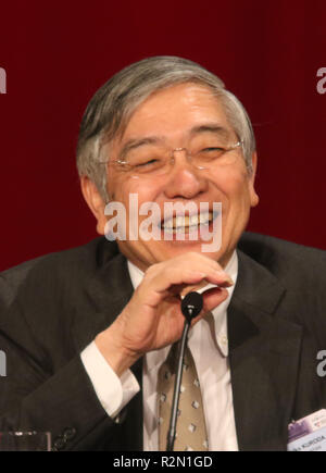 Tokyo, Giappone. Xix Nov, 2018. Banca del Giappone governatore Haruhiko Kuroda offre un discorso al pranzo del ventiduesimo Paris Europlace forum finanziario a Tokyo lunedì 19 novembre, 2018. Alcuni 600 il giapponese e il francese le persone di affari hanno partecipato alla finanziaria annuale riunione. Credito: Yoshio Tsunoda/AFLO/Alamy Live News Foto Stock