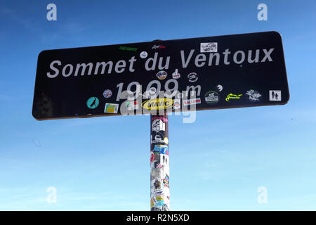 Ventoux, Frankreich. 13 Luglio, 2018. Vista del picco sul Mont Ventoux | Utilizzo di credito in tutto il mondo: dpa/Alamy Live News Foto Stock