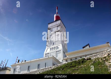 Ventoux, Frankreich. 13 Luglio, 2018. Vista della casa del vertice sul Mont Ventoux | Utilizzo di credito in tutto il mondo: dpa/Alamy Live News Foto Stock