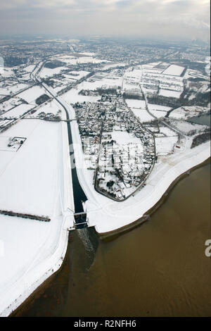 Vista aerea, Emscher estuario, Reno, inondazione, neve Emscher, Emscher corso, Dinslaken, Renania settentrionale-Vestfalia, Germania, Europa Foto Stock