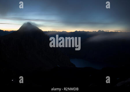 Atmosfera mattutina sulla montagna Schesaplana, Rätikon Mountain Range, Vorarlberg, Austria Foto Stock