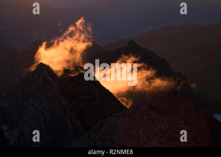 Atmosfera mattutina sulla montagna Schesaplana, Rätikon Mountain Range, Vorarlberg, Austria Foto Stock