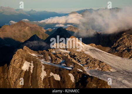 Atmosfera mattutina sulla montagna Schesaplana, Rätikon Mountain Range, Vorarlberg, Austria Foto Stock