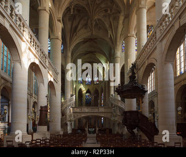 Interno della chiesa di Saint Etienne du Mont (Saint-Etienne-du-Mont). Parigi, Francia Foto Stock