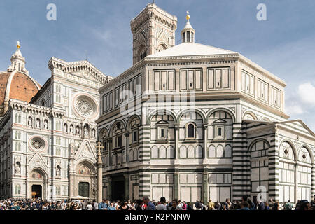 Firenze, Cattedrale di Santa Maria del Fiore, il Battistero di San Giovanni Foto Stock