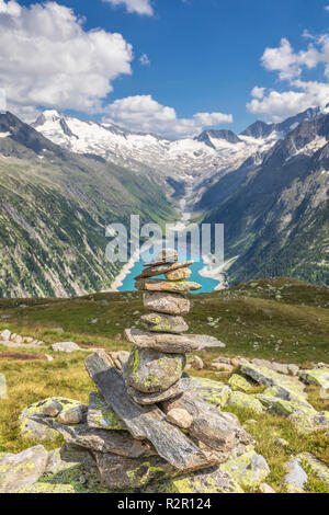 Vicino a Cairns Olperer capanna, nella valle di Schlegeis Strausee, Alpi della Zillertal, Tirolo, Schwaz District, Austria Foto Stock