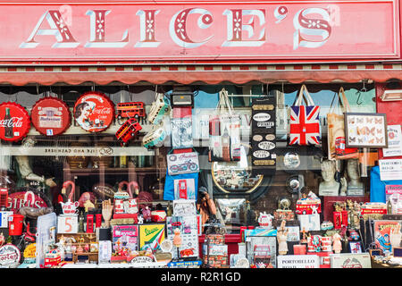 Inghilterra, London, Notting Hill, Portobello Road, negozi di antiquariato Foto Stock