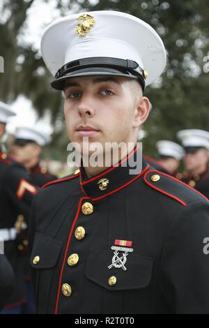 Pfc. Ethan Mulligan, Alfa società high sparatutto di plotone 1082, rigato 336 su 350 punti. Mulligan laureato boot camp nov. 9, 2018 ed è da Springfield, WV. Foto Stock