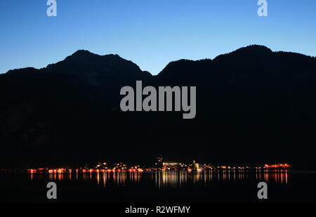 Hallstatt di notte Foto Stock