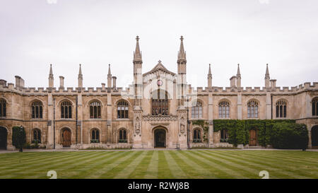 Cambridge, Regno Unito - Febbraio, 2019. Corte interna del Corpus Christi College (nome completo " Il Collegio del Corpus Christi e la Beata Vergine Maria". Foto Stock