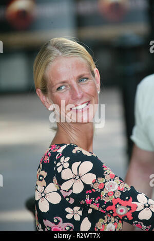 ULRIKA JONSSON LA GUERRA DEI MONDI PERMIERE Odeon Leicester Square Londra Inghilterra 19 Giugno 2005 Foto Stock