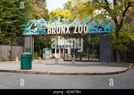 Ingresso al Bronx Zoo di New York, Stati Uniti d'America. Foto Stock