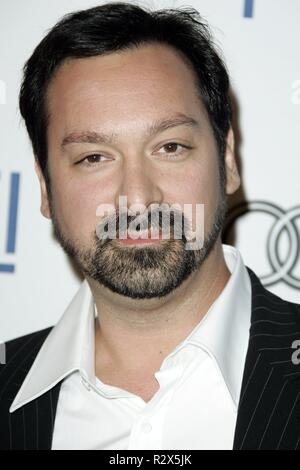 JAMES MANGOLD a piedi la linea Premier. AFI FEST 2005 ARCLIGHT Glossari Affini DOM HOLLYWOOD LOS ANGELES STATI UNITI D'AMERICA 03 Novembre 2005 Foto Stock