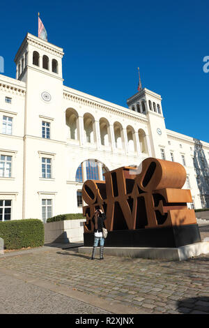 Berlino Germania - Hamburger Bahnhof museo di arte è un ex stazione ferroviaria Foto Stock